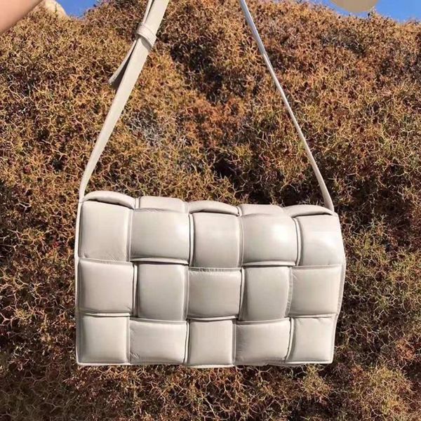 

women padded cassette bag autumn and winter new woven stereoscopic plaid shoulder bag female fashion leather handbag clutch