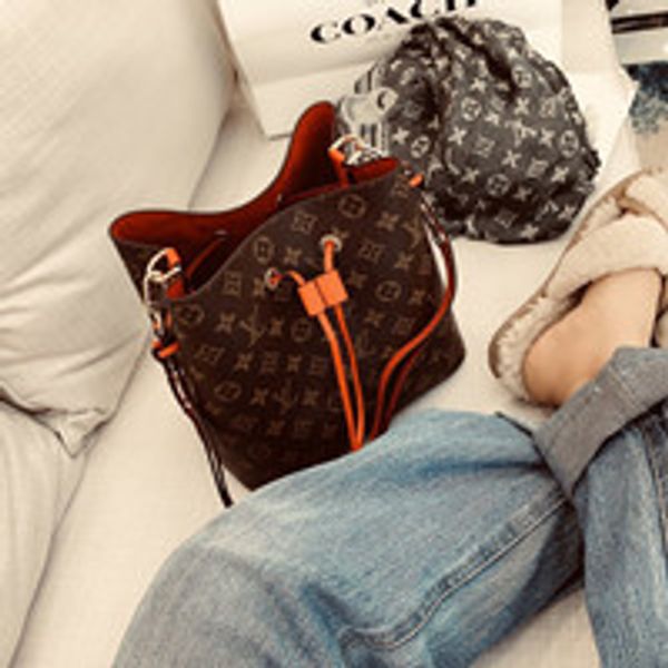 

2020 monogram canvas leather shoulder bag paris fashion luxury designer red crossbody bag l crossbody bag, Black