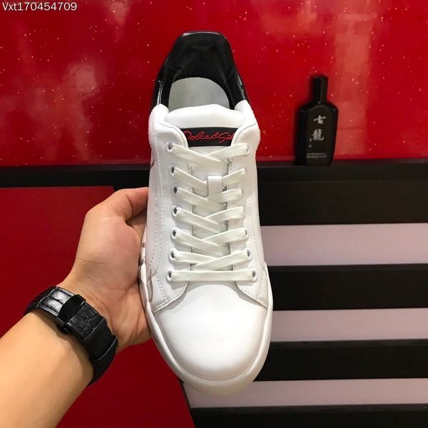 

2019 men's personality trend new hand-painted black and white double fight comfortable casual shoes