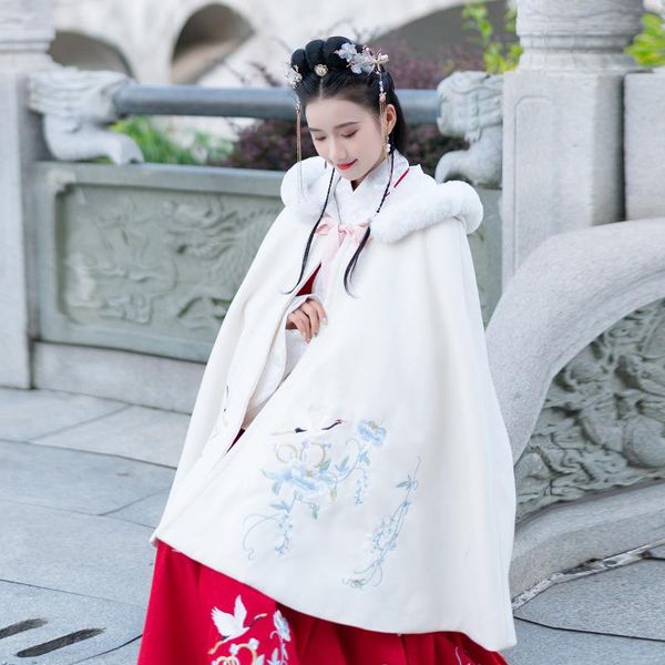 

2019 p shoot new style elegant embroidered white even fur caps short cloak autumn and winter daily life, Black;red