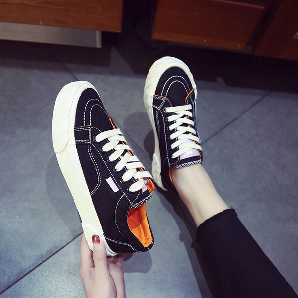 

Sapatos ocasionais kanyes