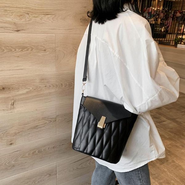 

мода женщин сумки на ремне женщины pu кожа ретро пряжки металла решетки crossbody сумки multicolor малый crossbody сумки