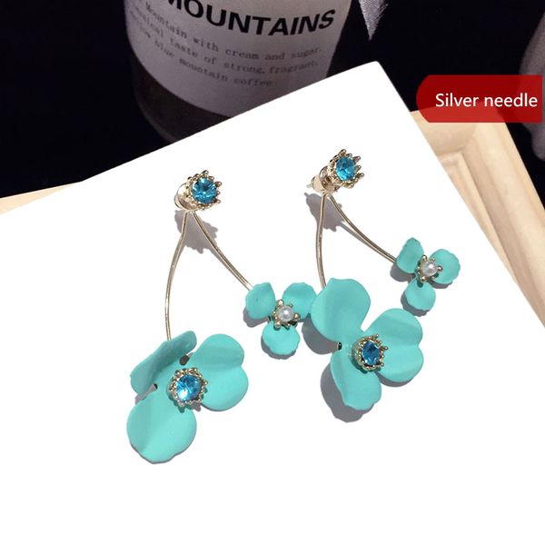 

fashion flower petals pendant earrings gold crystal three-dimensional flower long pendant earrings ladies wedding decoration jewelry, Silver