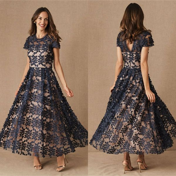 

dark navy 2020 bhldn mother of the bridal dresses jewel neck short sleeve lace mothers formal wear plus size wedding guest dress, Black;red