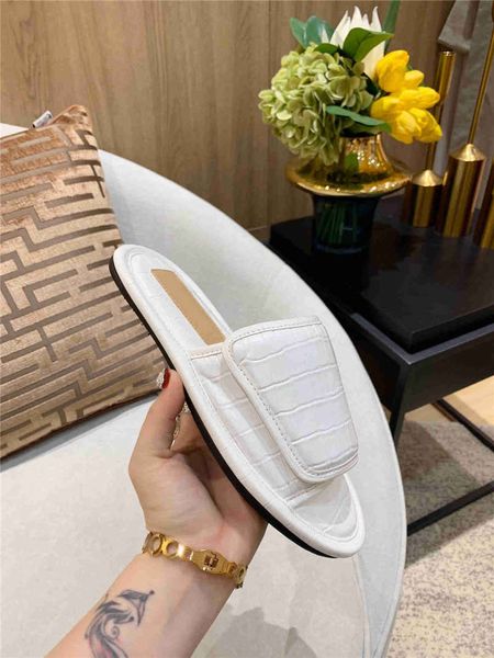 

og paris designer sliders men summer sandals beach slippers women platform flip flops loafers black brown white pink t03