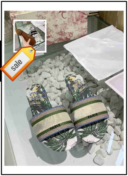 

fashion new dazzle flowers women designer slippers flat bottom embroidery sandal floral brocade slipper beach causal sandals, Black