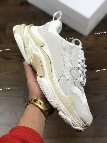 

2019 fashion designer triple s low old dad sneakers casual shoes for men women increasing shoes large size35-45, Black