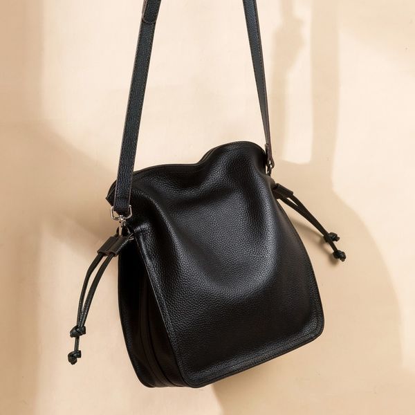 

new women's leather bag fashion drawstring bucket bag full grain leather messenger lady shoulder