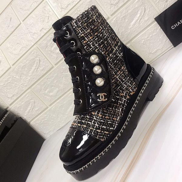

2019 martin boots lace-up shoes waterproof scrub patent leather botines fashion mujer pearl locomotive boots size 35-40