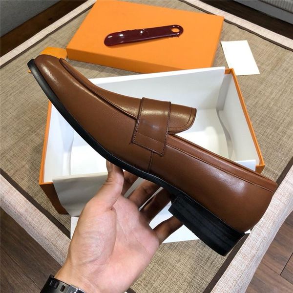 

designer new man dress leather shoes retro pointed trend color bright leather business wedding shoes single shoes 19ss yyyyy2, Black