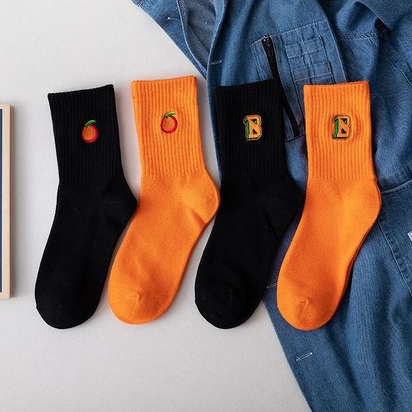 

hip hop trend street personality women's skateboard socks breathable sweat absorption cotton autumn mid tube socks, Black;white