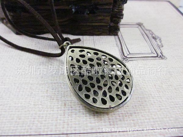

Korean version jewelry accessories antique acrylic droplet pendant sweater chain alloy long necklace