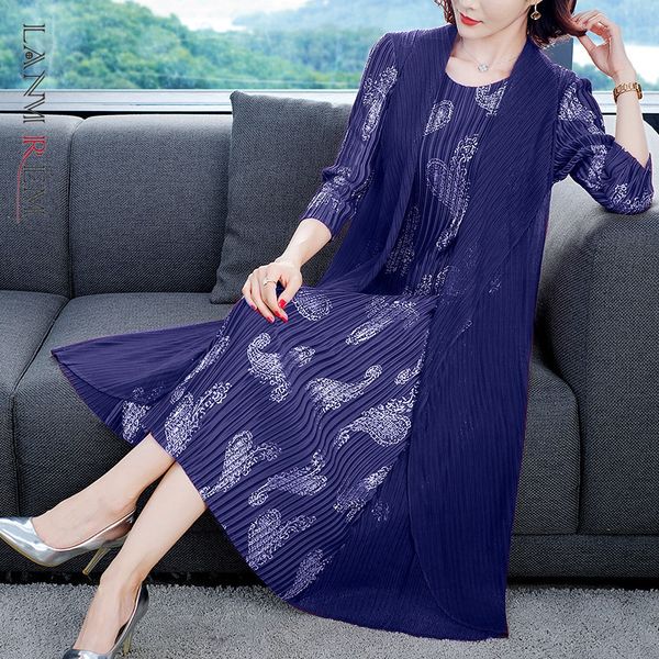 

lanmrem 2020 new spring round collar print fake two knee dress women vintage loose slim was thin temperament pleated dress pd760, Black;gray