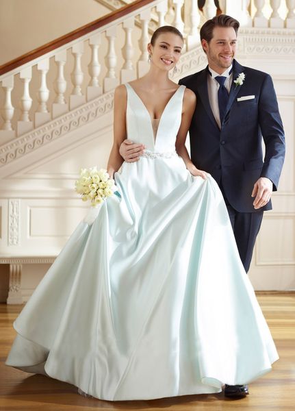 

capped v neck satin beach wedding dresses with crystal-sash 2020 backless wedding gowns new bride dress, White