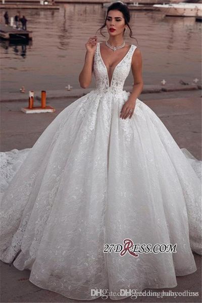 

арабский dubai luxury princess шнурка мантии шарика свадебные платья аппликация глубокий v шеи суд поезд свадебное платье свадебные платья v, White