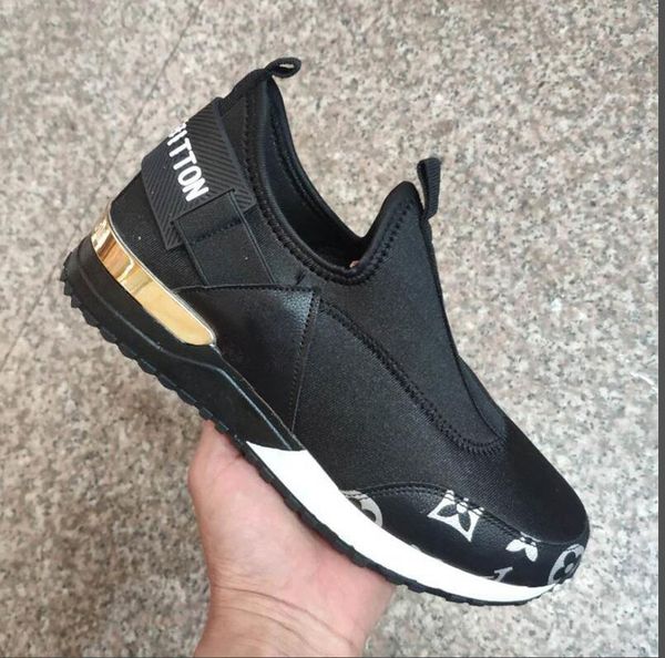 

Women fa hion chau ure running hoe beautiful platform ca ual neaker luxury de igner hoe leather olid color dre flat hoe, Black;red