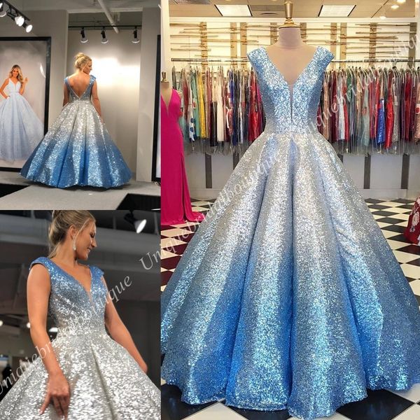 Ombre-Abschlussballkleider 2019, Ballkleid, V-Ausschnitt, Flügelärmel, Quinceanera, drapierter Rock, rückenfrei, formelle Party-Event-Kleider, Mutter-Tochter-Kleider