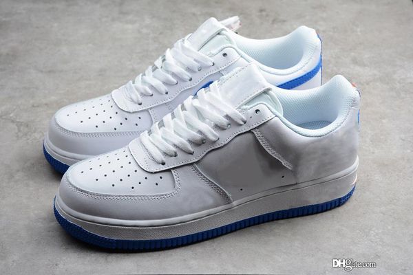 

2019 new arrivals forces 1s classical easy matching running shoes with white and blue color outdoor sport shoes size 40-45 ale