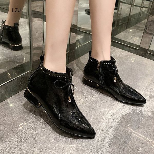 

lzj 2019 new arrival fashion shoes women boots fur patent leather ankle boots pointed low heel female shoes, Black