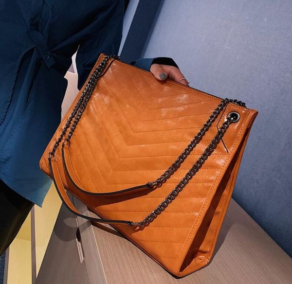 

designer handbag chain shoulder messenger bag chain crossbody bags simple retro hand bill shoulder bag fashion female big tote bags/7