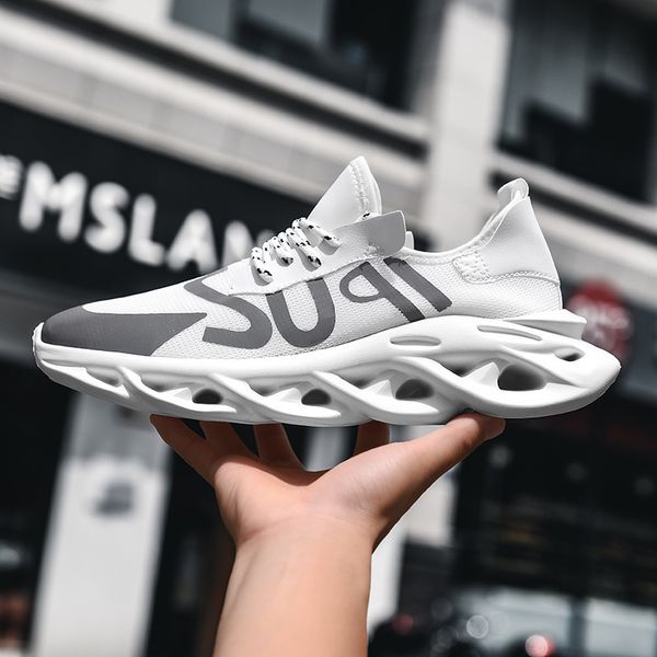 

new sports shoes men's breathable mesh casual shoes wear-resistant and antiskid running shoes, Black