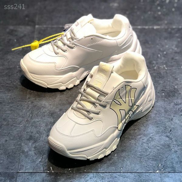 

2020 running shoes for men triple black white red beige womens sports sneakers handsome breathable vintage size 36-44