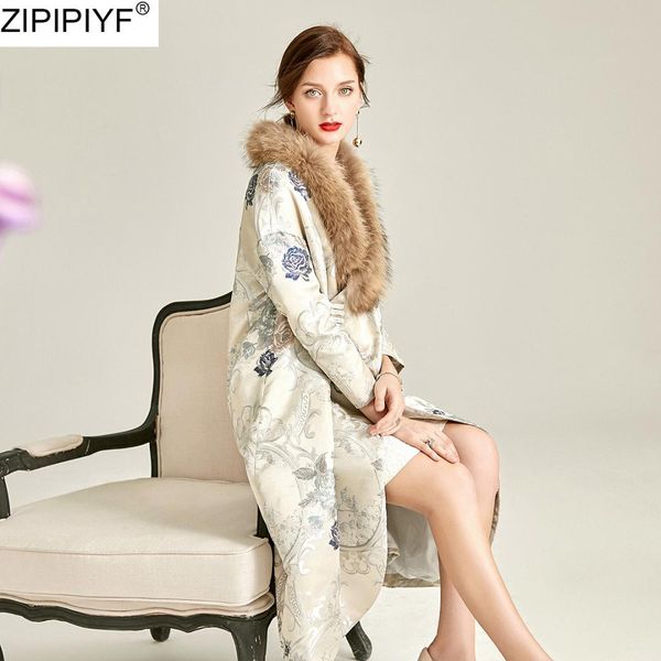

2020 women winter vintage print slim embroidery long coat temperament trench outerwear with fur collar, Black