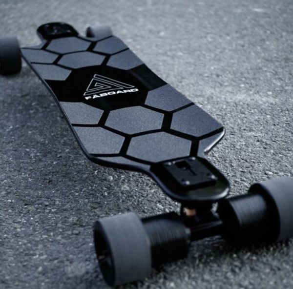 

fäboard black version 2 direct drive electric skateboard