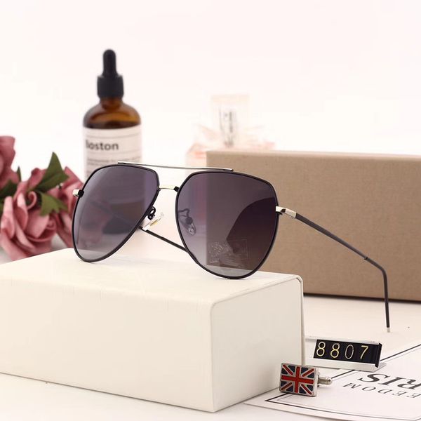 

8807 new ultra light metal frame polaroid polarized sunglasses uv400 fashion polarized light leisure tourism must glasses, White;black