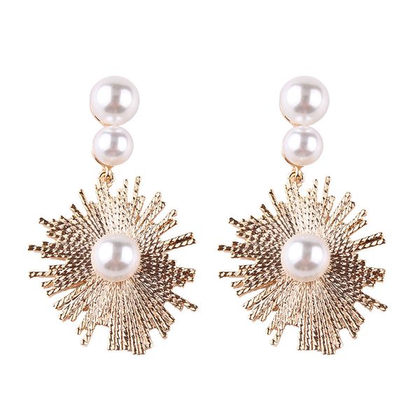 

new fashion designer exaggerated vintage irregular geometry pearl metal pendant stud earrings for women girls, Golden;silver