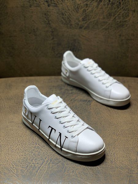 

luxury designeraawith box sneakers casual shoes sneakers fashion sports brand sports shoes sneakers men's highest quality, Black