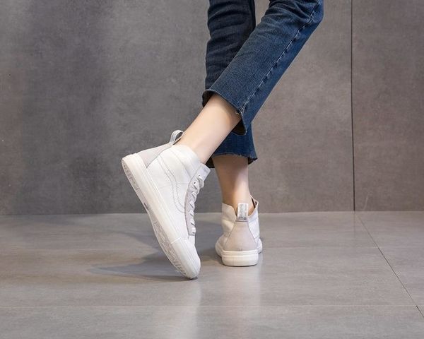 

ccvv leather women s shoes 2019 autumn high-heeled shoes ins tide leather surface trembles with the korean version of joker medium-heel