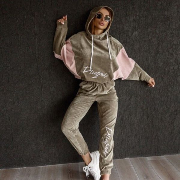

2019 women's wear season sports leisure suit two piece set, Gray
