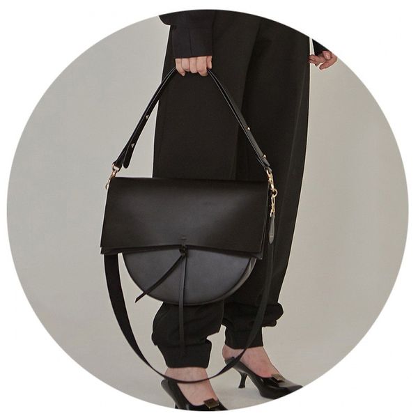 

beautiful new single shoulder bag woman portable messenger