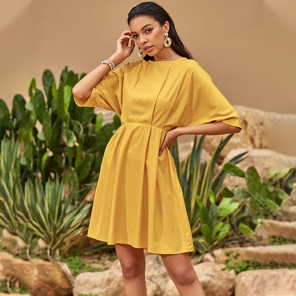 

fall 2020 new occident pure color round collar of tall waist elastic posed in five bats sleeve ruffle skirt, White;black