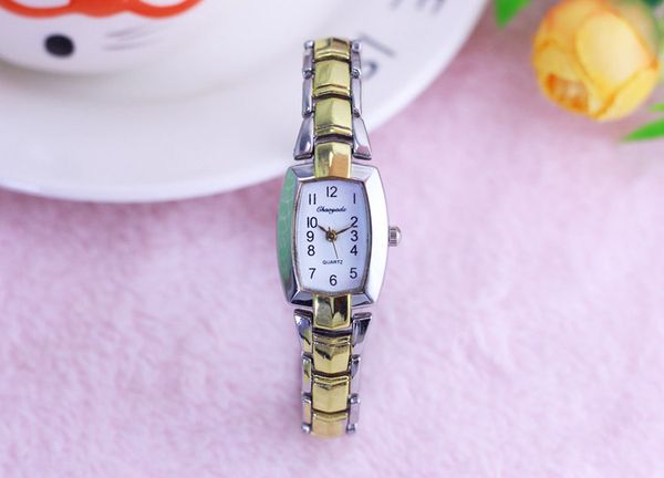 

2019 women's quartz watch new women's fashion barrel dial quartz watch simple gold, Slivery;brown