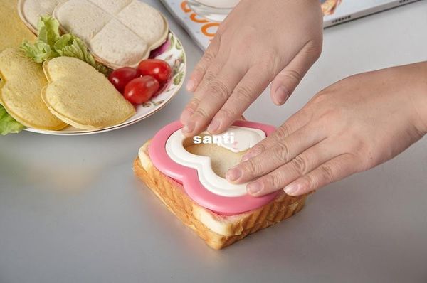 Pratico fai-da-te a forma di cuore Sandwich Maker Biscotti per torte Pranzo per bambini Stampo per pane Taglierina per alimenti