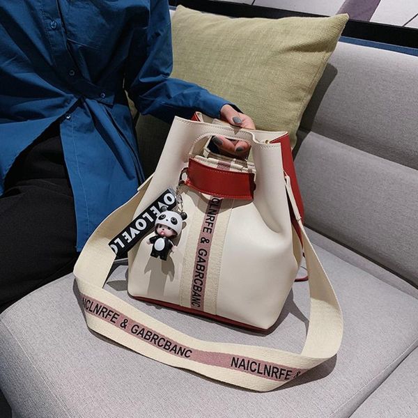 

одно плечо сумка женщины 2020 сумка новая мода сумки студенческие сумки лето bucket широкий плечевой ремень ladies