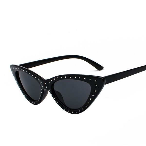 

2019 new lady hip-hop rock small cat sunglasses men women retro metal frame eye black vintage tiny female rivet punk sun glasses, White;black