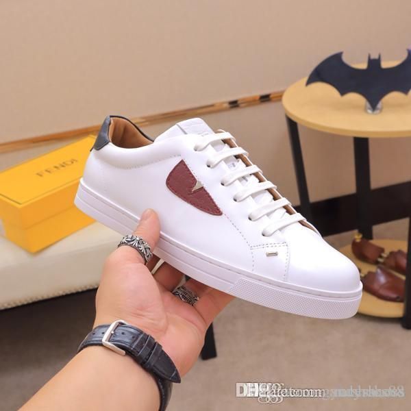 

luxury men's outdoor casual shoes 2020 fashion luxury men's shoes black white leather casual sneakers size 38-45