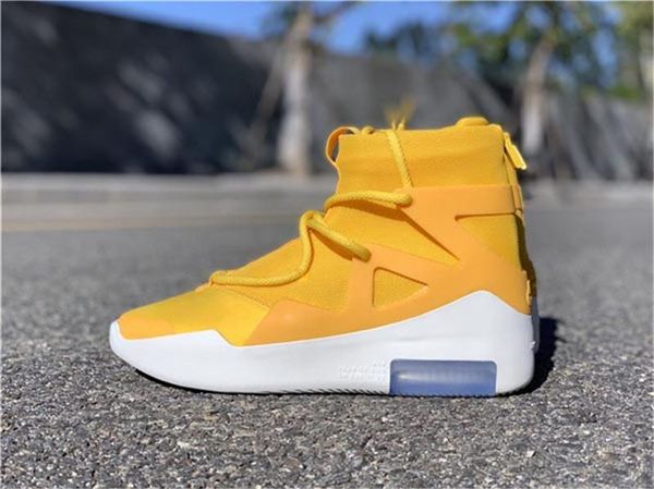 

2020 выпуск воздух страх божий 1 тройной черный 3m reflective струнных овсяной амарилло sail люди баскетбол обувь открытые кроссовки с короб