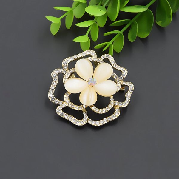 

diamond high archives a cat's-eye flower brooch brooch woman clothes accessories small ornaments lead needle pin, Gray