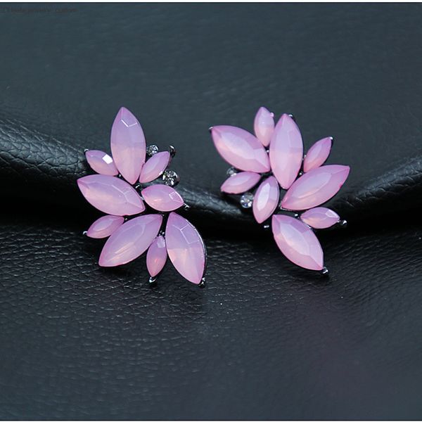 

New Women's Fashion Wings Earrings Rhinestone Red / Pink Glass Black Resin Sweet Metal Leaf Ear Earrings For Girl E0160
