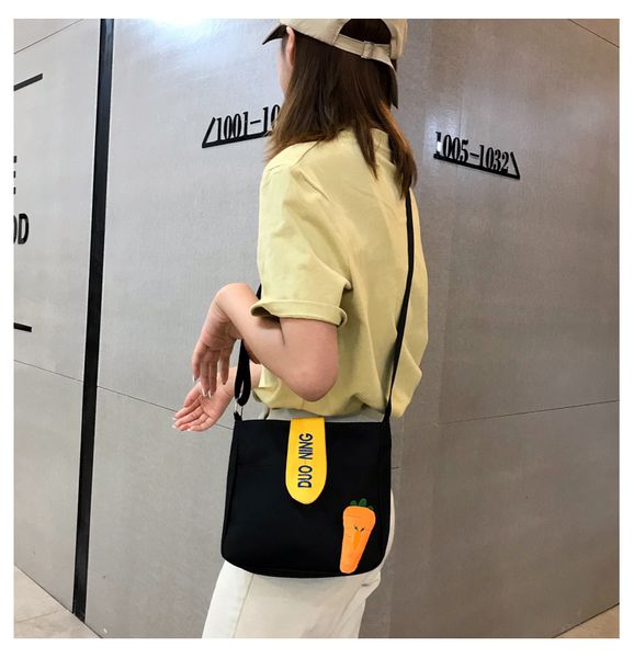 

2019 new cute japanese soft sister radish diagonal cross bag joker sweet student canvas bag embroidered shoulder