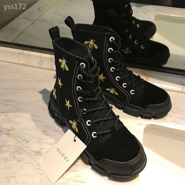 

vintage martin boots lace-up female british wind 2020 new autumn tide canvas thick bottom winter small boots original packaging, Black