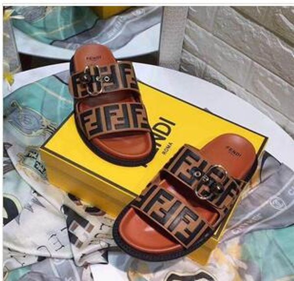 

europe and 2019 the united states new plastic chain beach shoes candy color jelly sandals chain flat bottomed out sandals, Black