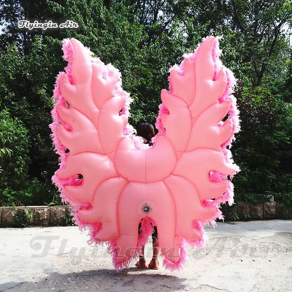 Attraente prestazione da parata che cammina gonfiabile ali d'angelo costume 2 m adulto indossabile multicolore esplosione passerella abbigliamento per spettacolo teatrale