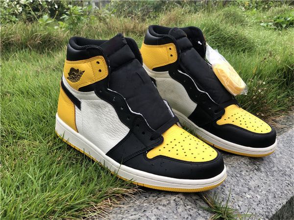 

2019 authentic 1 high og yellow toe 1s black ar1020-700 men women basketball shoes sports sneakers with original box