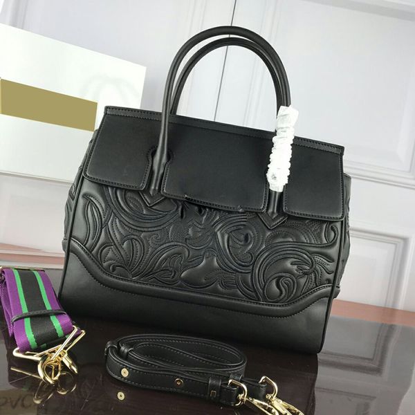 

designer bags 2019 lastest fashion handbags classic bright colors embroidery floral atmospheric genuine leather lady bag flowers characters