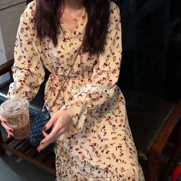 

2020 autumn and winter new floral loose loose v-neck flared sleeves high waist was thin strappy mid-length dress female spring and summer, Black;gray